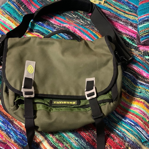 Timbuk2 Other - Timbuk2 Command Messenger Bag - Medium